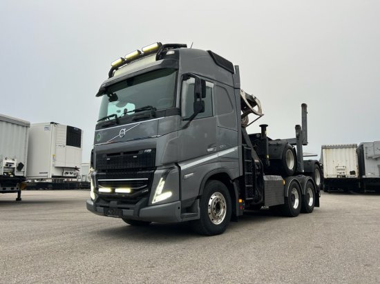 Volvo FH 16 650 6x4 Langholzzug + Doll M2K-9L Nachläufer mit Palfinger Epsilon S260C96, I-Shift, Retarder, - Camion grumier, Camion grue: photos 1 Volvo FH 16 650 6x4 Langholzzug + Doll M2K-9L Nachläufer mit Palfinger Epsilon S260C96, I-Shift, Retarder, - Camion grumier, Camion grue: photos 1