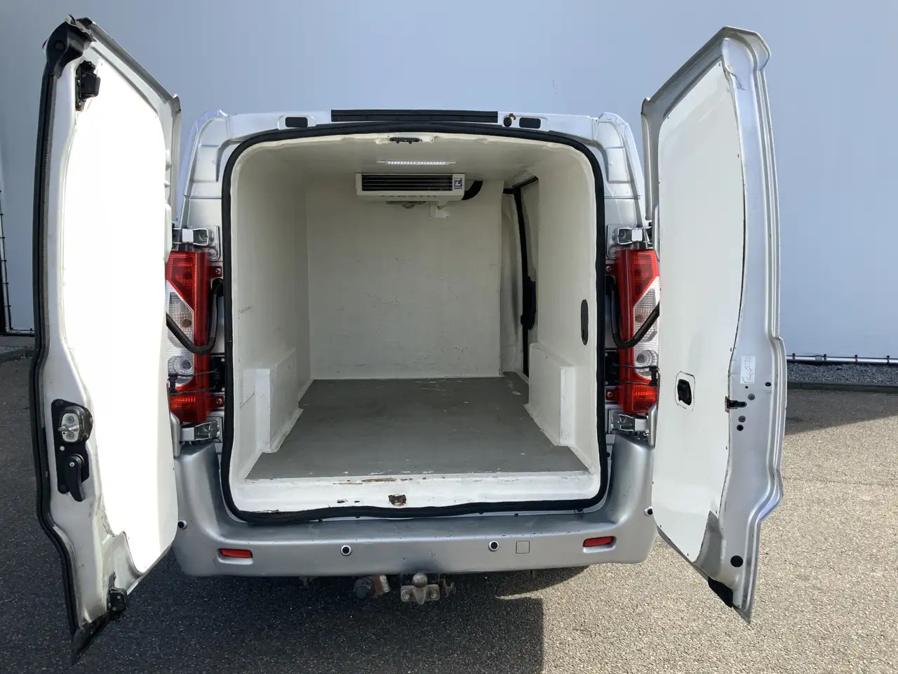 Citroen Jumpy 2.0 HDI L2H1 Koelauto werkt 100% Dag & Nacht Airco - Utilitaire frigorifique: photos 4 Citroen Jumpy 2.0 HDI L2H1 Koelauto werkt 100% Dag & Nacht Airco - Utilitaire frigorifique: photos 4
