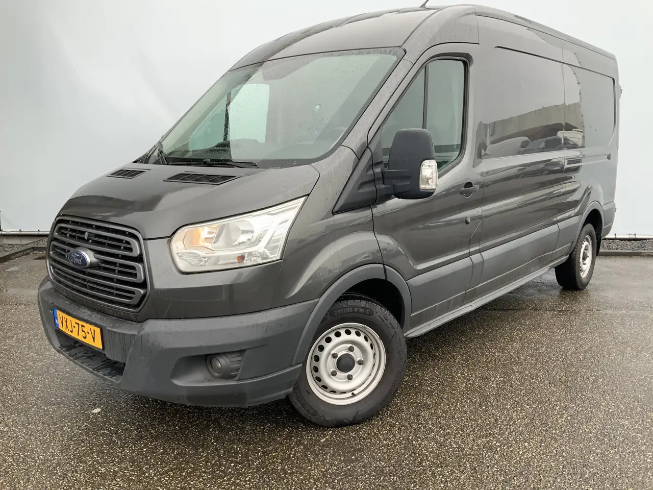 Ford Transit 330 2.2 TDCI L3H3 Ambiente Airco 3 Zits Euro 5 - Fourgon utilitaire: photos 1 Ford Transit 330 2.2 TDCI L3H3 Ambiente Airco 3 Zits Euro 5 - Fourgon utilitaire: photos 1