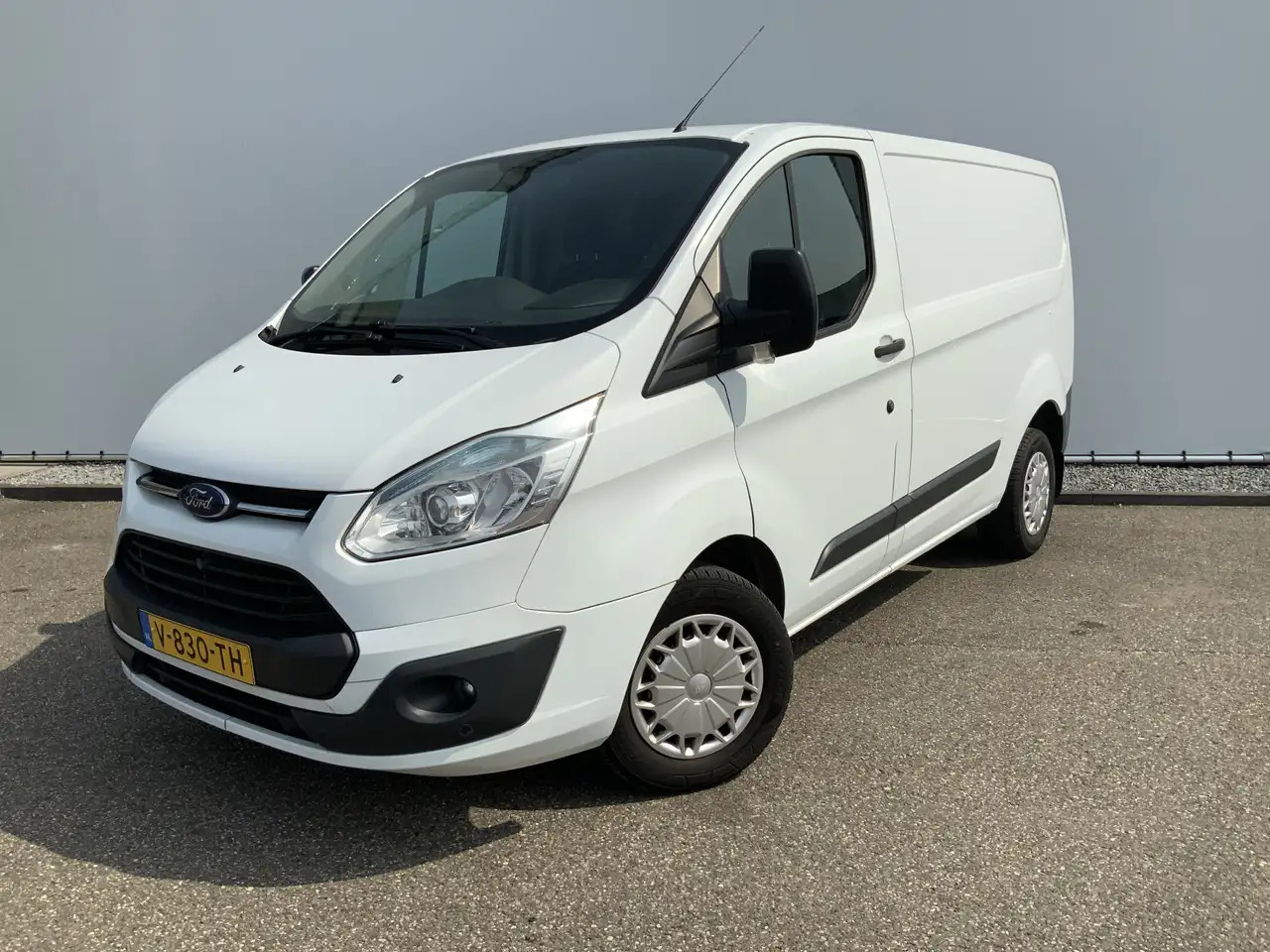 Ford Transit Custom 290 2.2 TDCI L1H2 Trend Airco Cruise 3 Zits Trekha - Fourgon utilitaire: photos 1 Ford Transit Custom 290 2.2 TDCI L1H2 Trend Airco Cruise 3 Zits Trekha - Fourgon utilitaire: photos 1