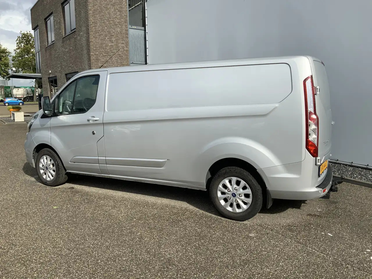 Ford Transit Custom 300 2.0 TDCI L2H2 (MOTOR DEFECT!!) Airco Navi 3 Zi - Fourgon utilitaire: photos 3 Ford Transit Custom 300 2.0 TDCI L2H2 (MOTOR DEFECT!!) Airco Navi 3 Zi - Fourgon utilitaire: photos 3