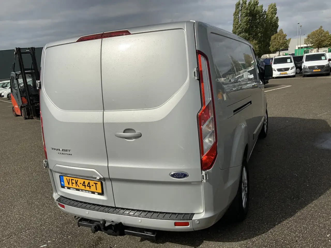 Ford Transit Custom 300 2.0 TDCI L2H2 (MOTOR DEFECT!!) Airco Navi 3 Zi - Fourgon utilitaire: photos 5 Ford Transit Custom 300 2.0 TDCI L2H2 (MOTOR DEFECT!!) Airco Navi 3 Zi - Fourgon utilitaire: photos 5