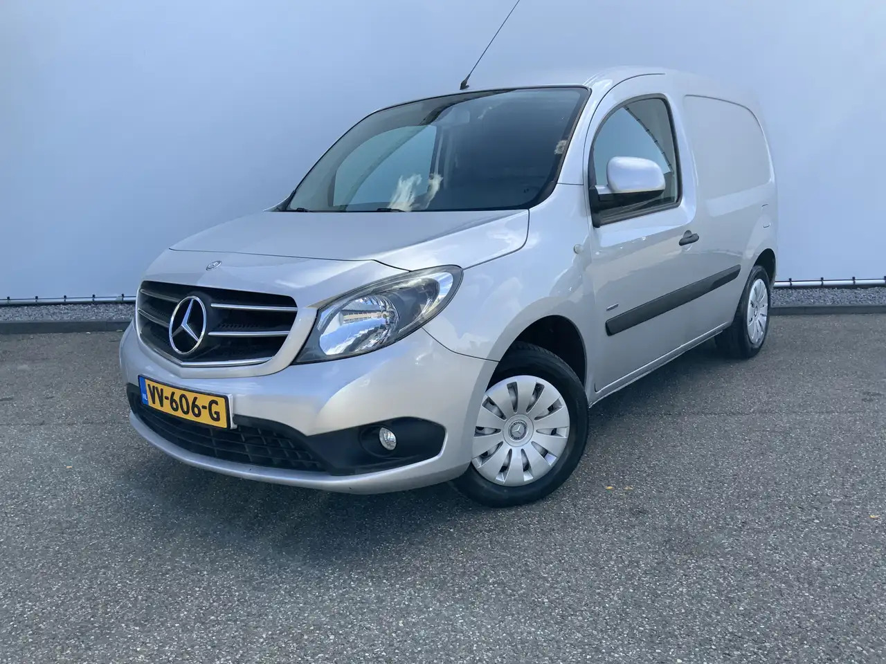 Mercedes-Benz Citan 109 CDI BlueEFFICIENCY Airco Cruise Euro 5 - Fourgonnette: photos 1 Mercedes-Benz Citan 109 CDI BlueEFFICIENCY Airco Cruise Euro 5 - Fourgonnette: photos 1