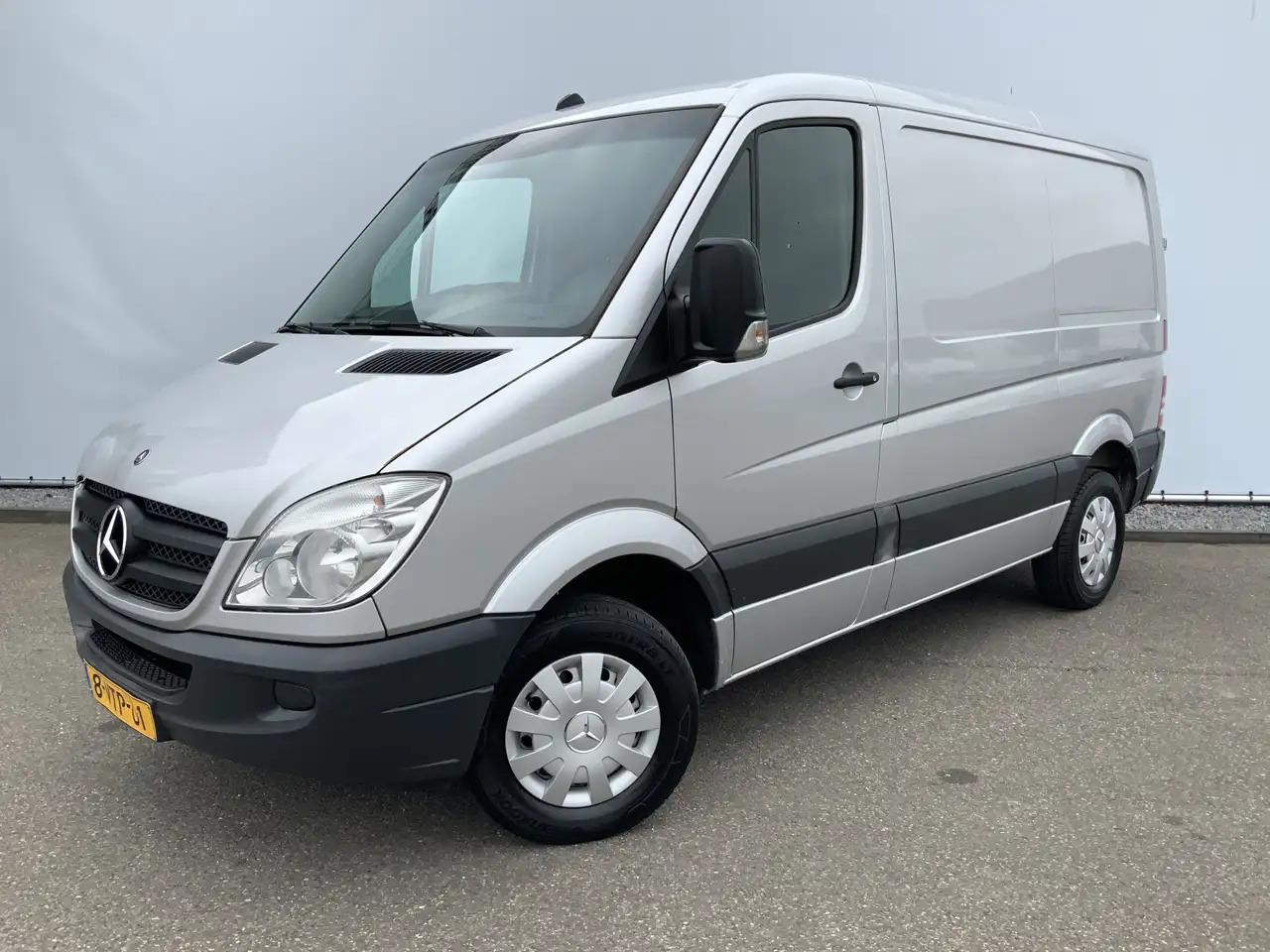 Mercedes-Benz Sprinter 213 2.2 CDI 325 L1H1 Airco Cruise Euro 4 - Fourgon utilitaire: photos 1 Mercedes-Benz Sprinter 213 2.2 CDI 325 L1H1 Airco Cruise Euro 4 - Fourgon utilitaire: photos 1