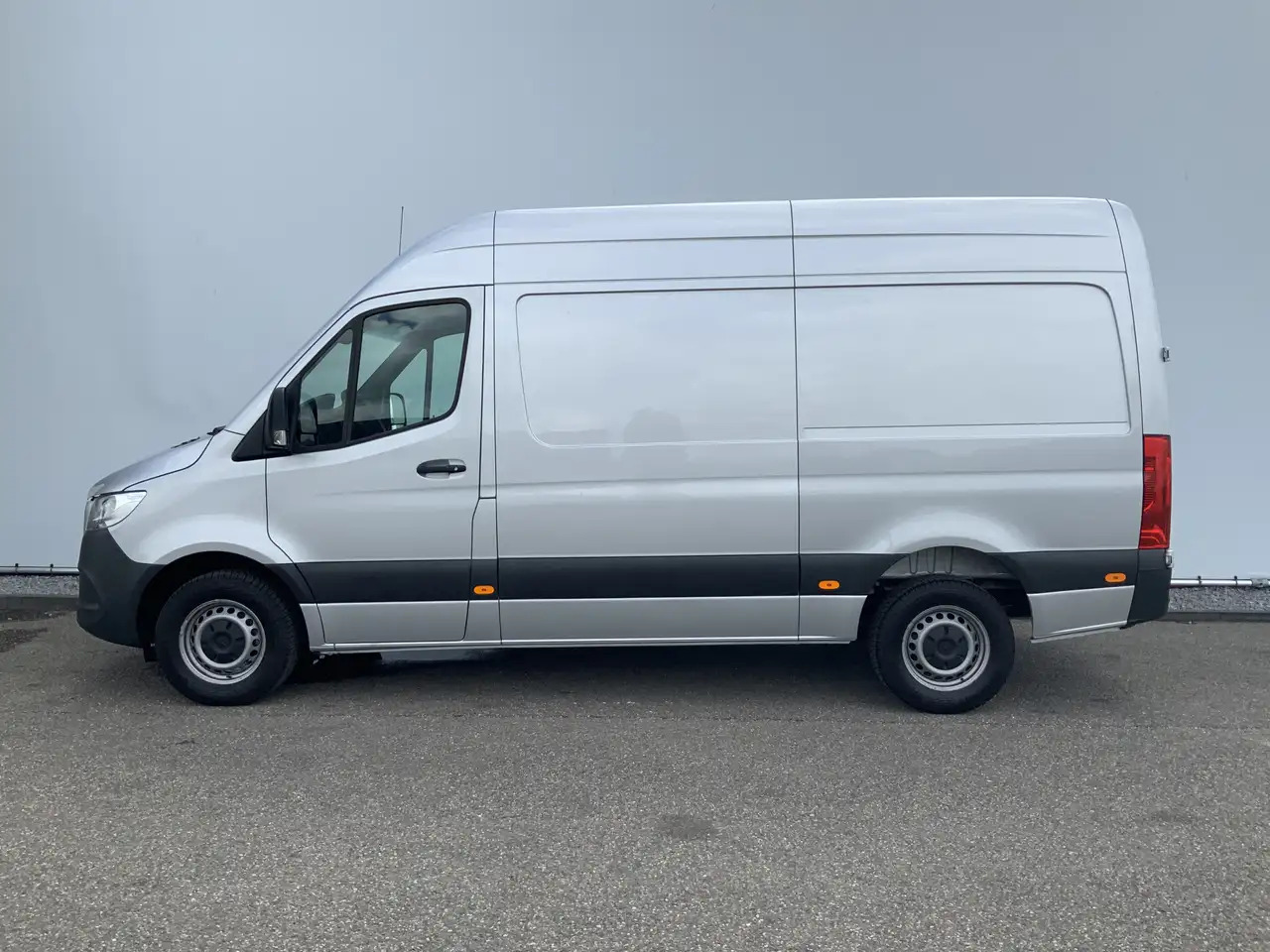Mercedes-Benz Sprinter 315 1.9 CDI L2H2 Automaat 3 Zits Airco Navi Camera - Fourgon utilitaire: photos 2 Mercedes-Benz Sprinter 315 1.9 CDI L2H2 Automaat 3 Zits Airco Navi Camera - Fourgon utilitaire: photos 2