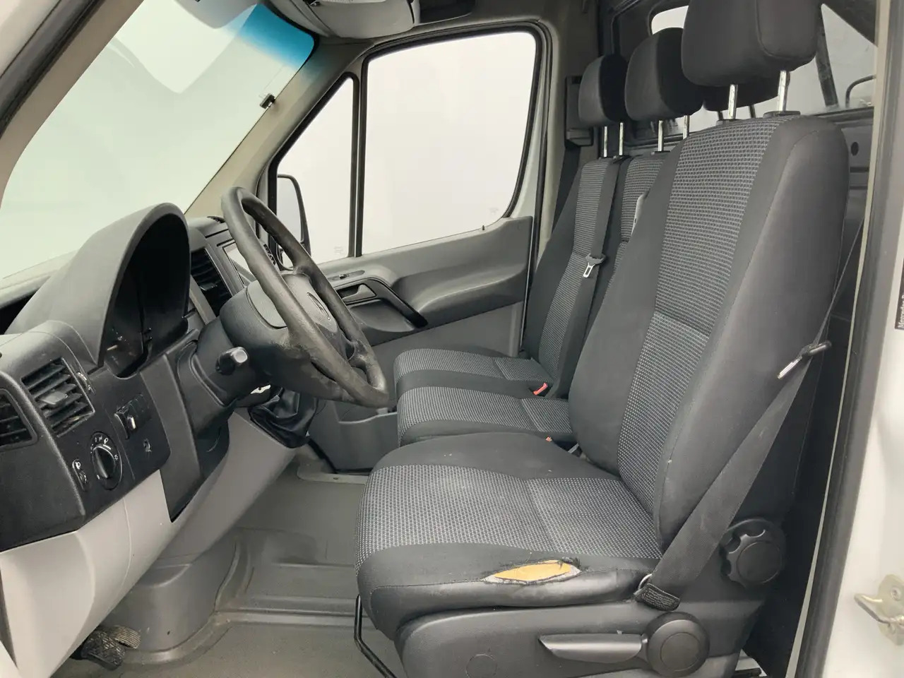 Mercedes-Benz Sprinter 316 2.2 CDI 366 L2H2 Airco Camera 3 Zits Side Bar - Fourgon utilitaire: photos 4 Mercedes-Benz Sprinter 316 2.2 CDI 366 L2H2 Airco Camera 3 Zits Side Bar - Fourgon utilitaire: photos 4