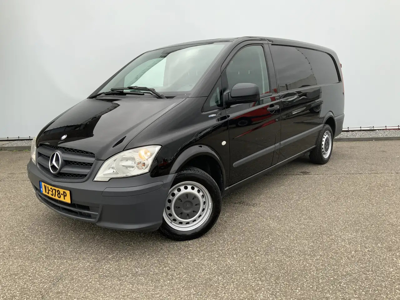 Mercedes-Benz Vito 110 CDI 320 Lang Airco Cruise Trekhaak 2000 kg Eur - Fourgon utilitaire: photos 1 Mercedes-Benz Vito 110 CDI 320 Lang Airco Cruise Trekhaak 2000 kg Eur - Fourgon utilitaire: photos 1