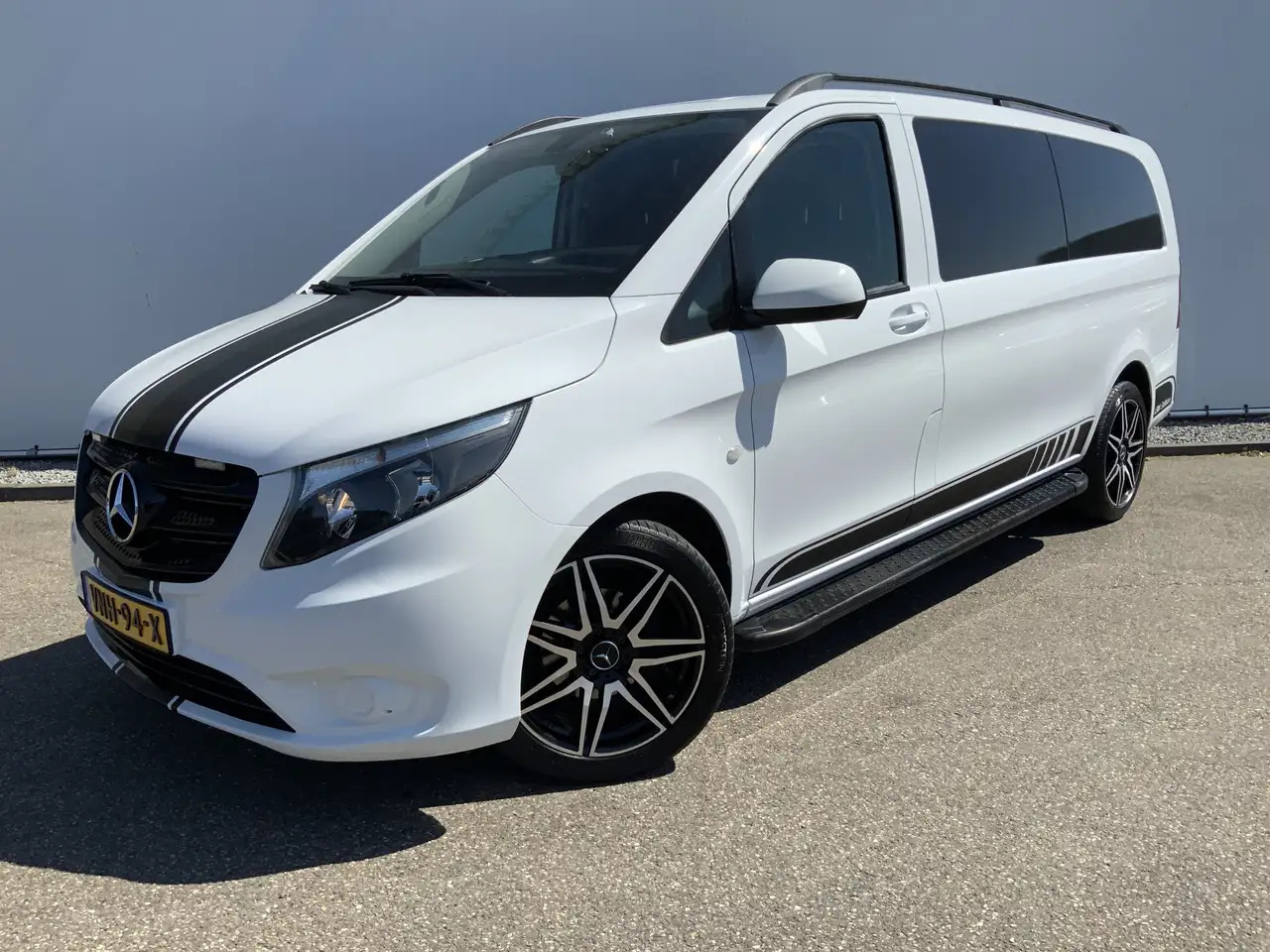 Mercedes-Benz Vito Tourer XL 114 CDI Autom. Airco Cruise Camera Alu V - Fourgon utilitaire: photos 1 Mercedes-Benz Vito Tourer XL 114 CDI Autom. Airco Cruise Camera Alu V - Fourgon utilitaire: photos 1
