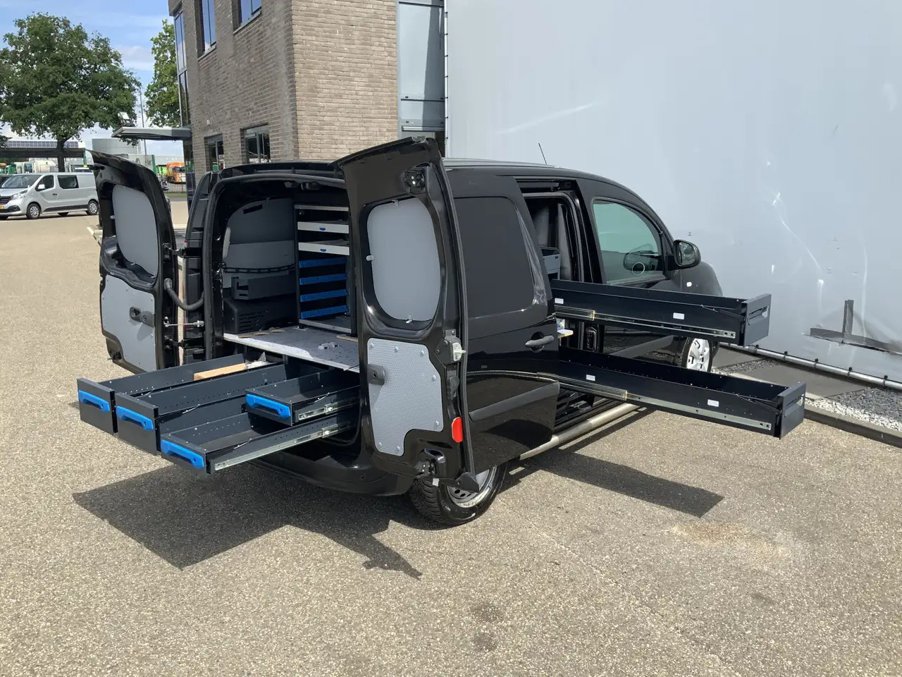 Renault Kangoo 1.5 dCi 90 Energy Comfort Plus .Sortimo Kasten Com - Fourgonnette, Véhicule de voirie/ Spécial: photos 4 Renault Kangoo 1.5 dCi 90 Energy Comfort Plus .Sortimo Kasten Com - Fourgonnette, Véhicule de voirie/ Spécial: photos 4