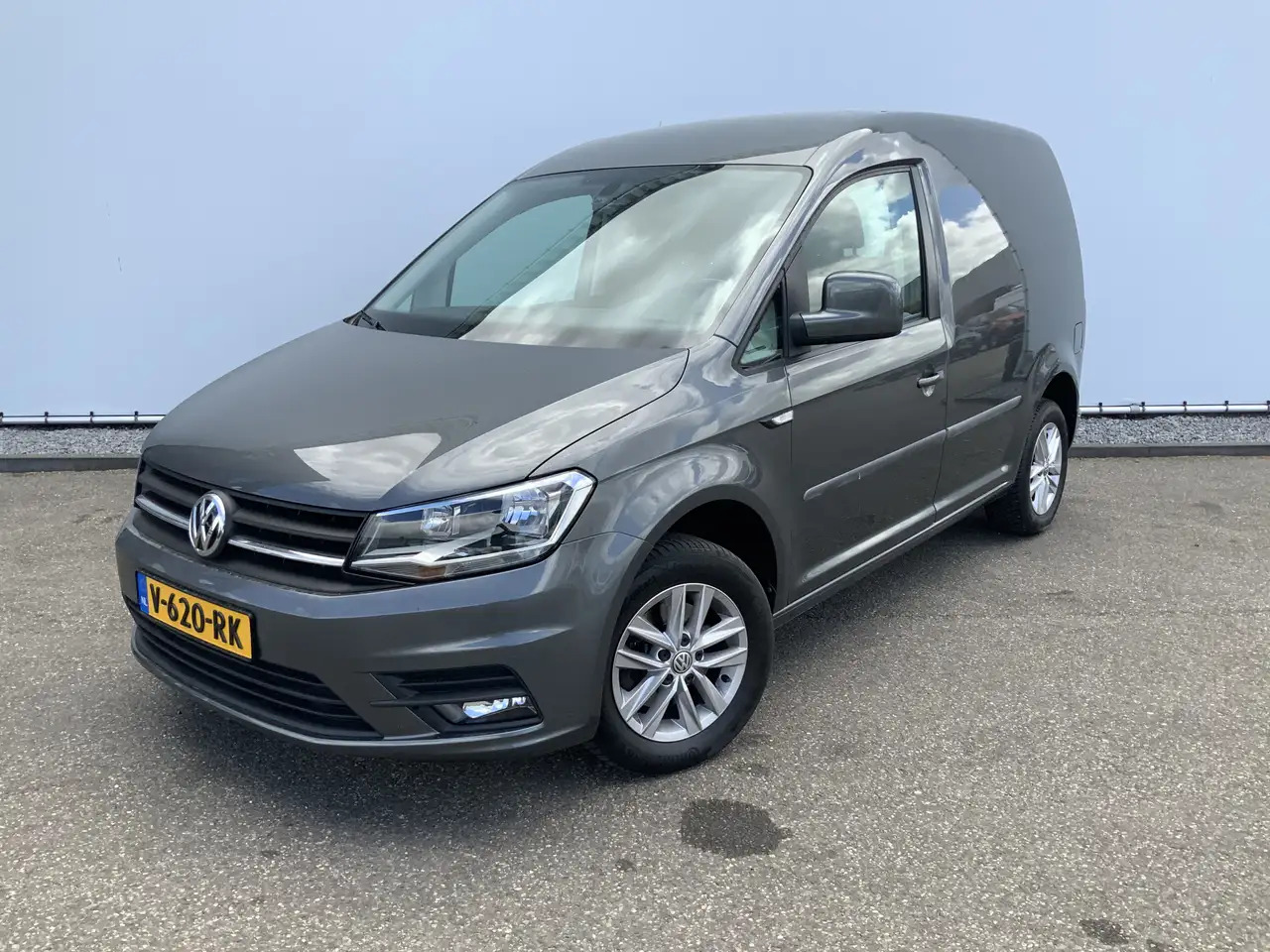 Volkswagen Caddy 2.0 TDI L1H1 BMT Highline Automaat Cruise Navi Alu - Fourgonnette: photos 1 Volkswagen Caddy 2.0 TDI L1H1 BMT Highline Automaat Cruise Navi Alu - Fourgonnette: photos 1