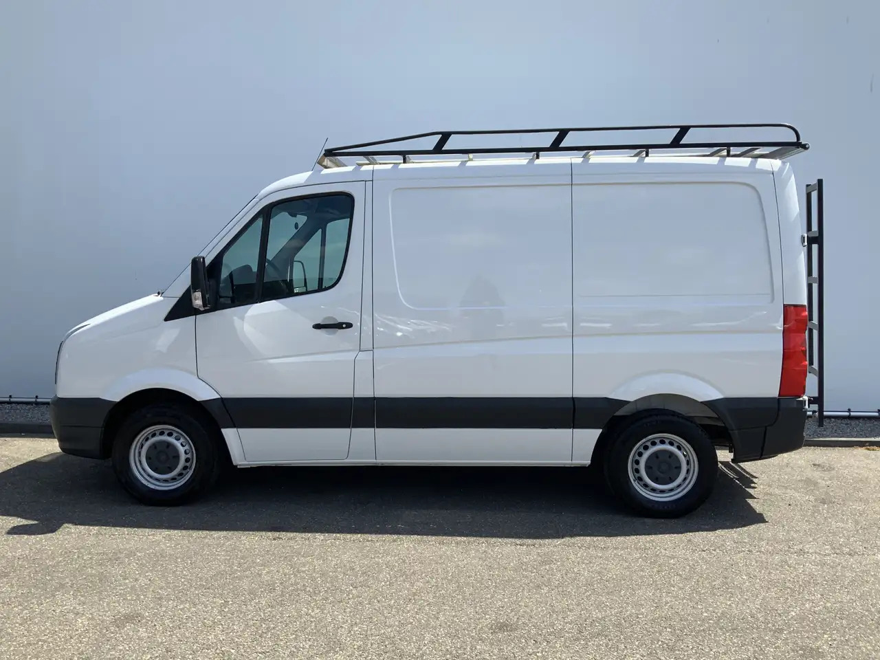 Volkswagen Crafter 35 2.0 TDI L1H1 Airco Cruise 3 Zits Trekhaak 2000 - Fourgon utilitaire: photos 3 Volkswagen Crafter 35 2.0 TDI L1H1 Airco Cruise 3 Zits Trekhaak 2000 - Fourgon utilitaire: photos 3