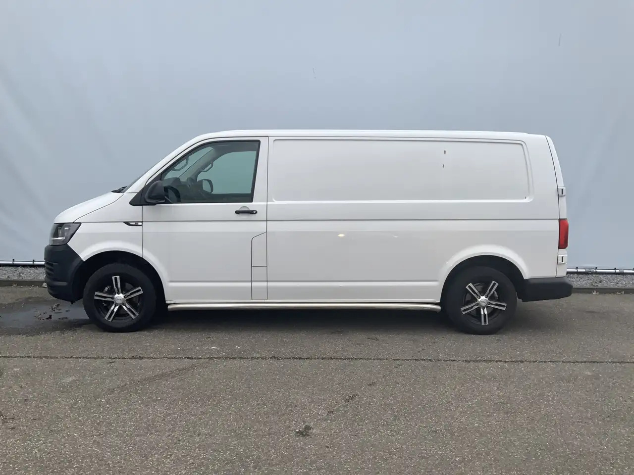 Volkswagen T6 Transporter 2.0 TDI L2H1 Airco Navi Trekhaak 2200 kg 3 Zits Al - Fourgon utilitaire: photos 3 Volkswagen T6 Transporter 2.0 TDI L2H1 Airco Navi Trekhaak 2200 kg 3 Zits Al - Fourgon utilitaire: photos 3