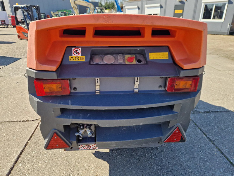 Atlas-Copco XAS57 in zeer nette staat - Compresseur d'air: photos 5 Atlas-Copco XAS57 in zeer nette staat - Compresseur d'air: photos 5