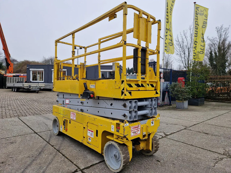 Genie GS2032 elektrisch werkhoogte 8m. met keuring - Nacelle ciseaux: photos 3 Genie GS2032 elektrisch werkhoogte 8m. met keuring - Nacelle ciseaux: photos 3