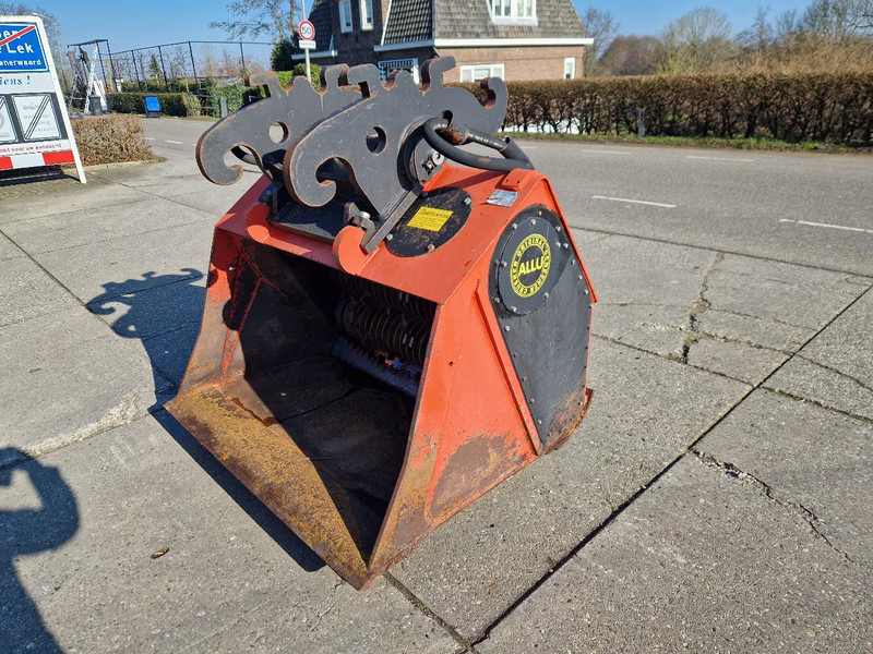 Gerlasco sterzeefbak CW30/40 zeer weinig gebruikt - Godet pour Engins de chantier: photos 3 Gerlasco sterzeefbak CW30/40 zeer weinig gebruikt - Godet pour Engins de chantier: photos 3