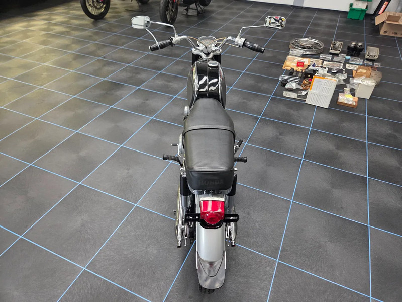 Honda CB160, Honda Dream SA en Honda CL77: 3 oldtimer motorfietsen - Motocyclette: photos 5 Honda CB160, Honda Dream SA en Honda CL77: 3 oldtimer motorfietsen - Motocyclette: photos 5