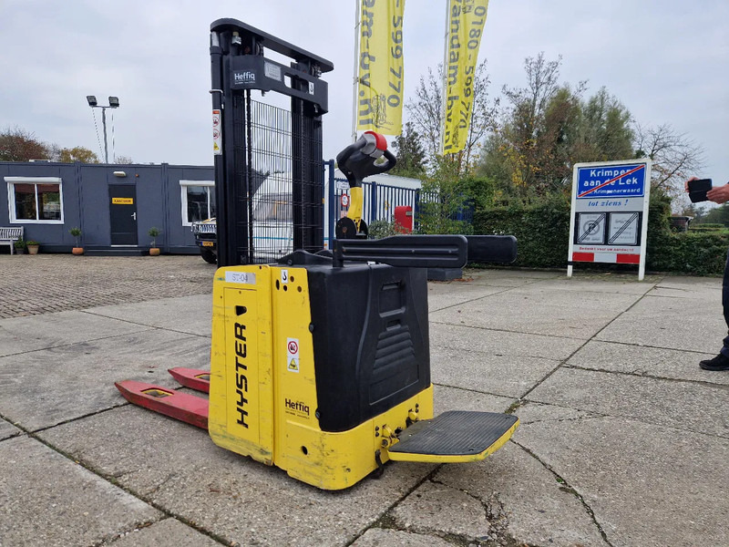 Hyster S1.5S elektrische stapelaar - Gerbeur: photos 3 Hyster S1.5S elektrische stapelaar - Gerbeur: photos 3