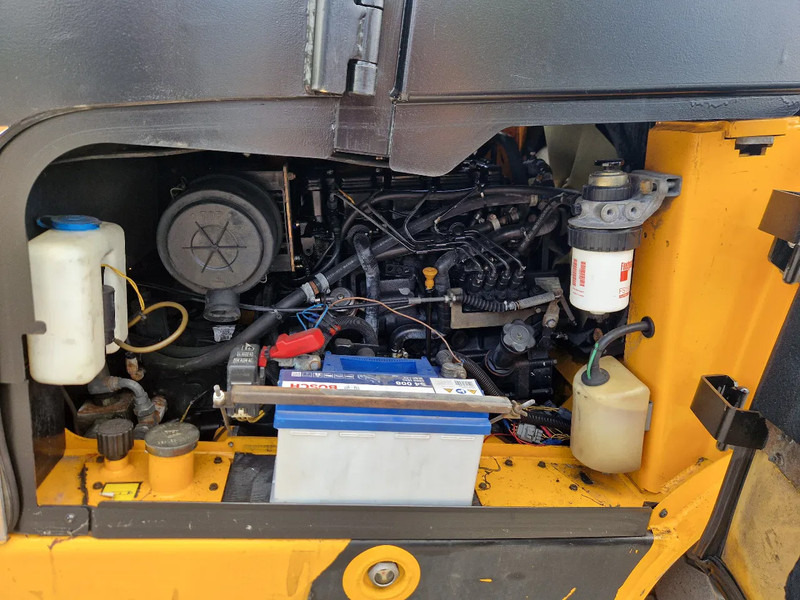 JBC TLT35D Teletruk - Chariot élévateur diesel: photos 5 JBC TLT35D Teletruk - Chariot élévateur diesel: photos 5