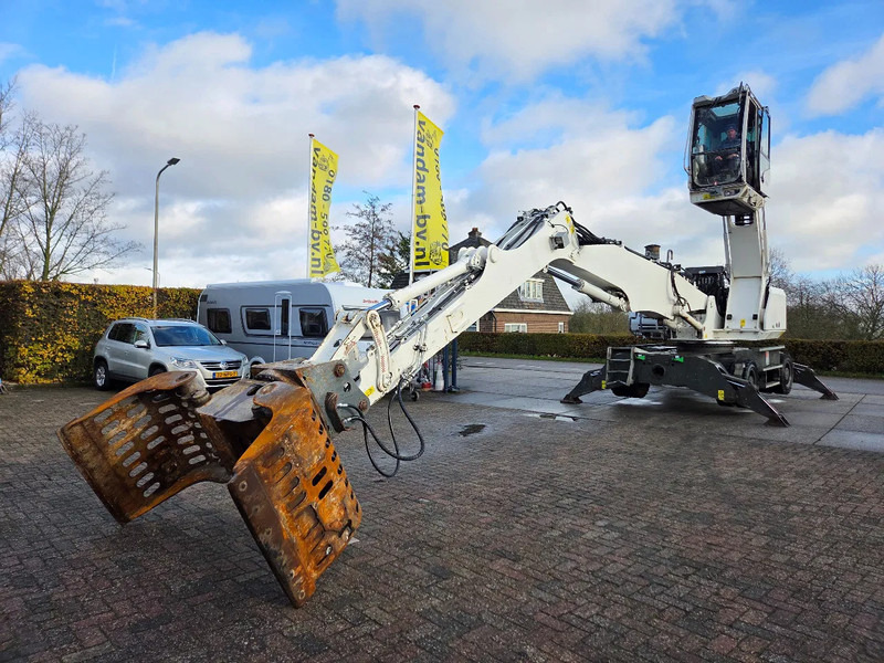 Sennebogen 821 overslagkraan met sorteergrijper - Pelle de manutention: photos 1 Sennebogen 821 overslagkraan met sorteergrijper - Pelle de manutention: photos 1