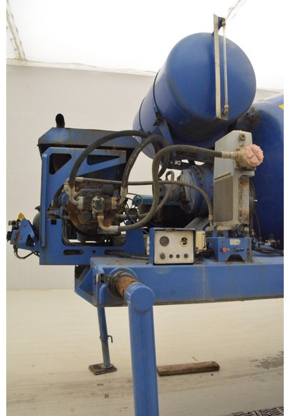 Semi-remorque malaxeur De Buf Mixer 10 m³: photos 13