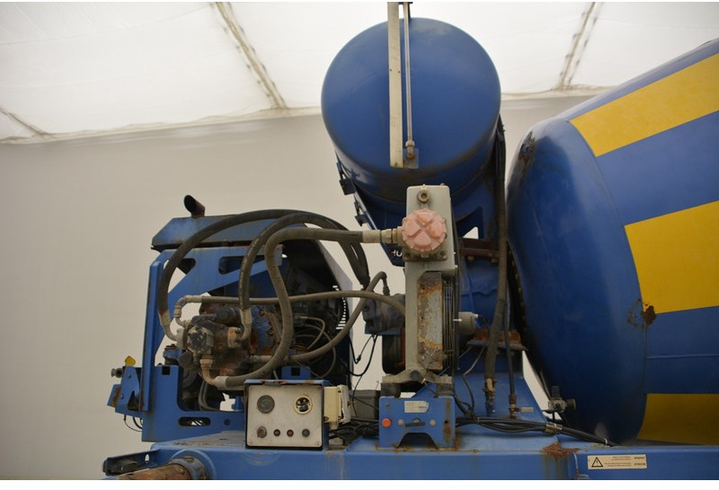 Semi-remorque malaxeur De Buf Mixer 10 m³: photos 12