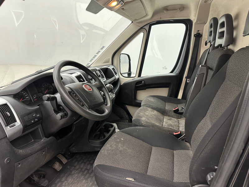 Fourgon utilitaire Fiat Ducato 2.3 130: photos 9
