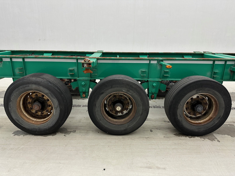 Fruehauf Skelet 2 x 20-40 ft - Semi-remorque porte-conteneur/ Caisse mobile: photos 4 Fruehauf Skelet 2 x 20-40 ft - Semi-remorque porte-conteneur/ Caisse mobile: photos 4