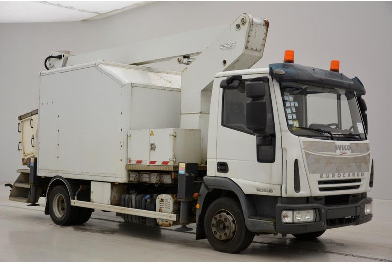 Iveco Eurocargo 120E18 - Camion avec nacelle: photos 3 Iveco Eurocargo 120E18 - Camion avec nacelle: photos 3