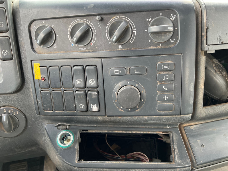 Camion ampliroll MAN TGA 26.410 - 6x4: photos 9