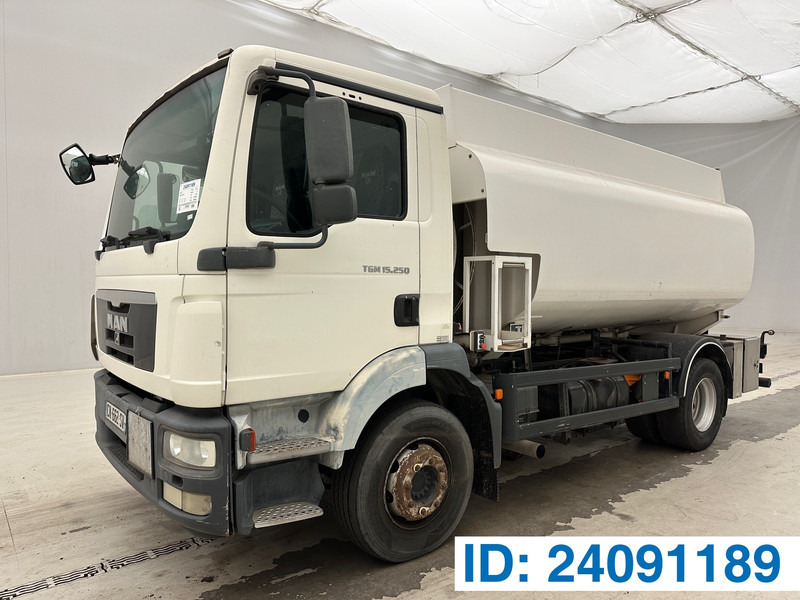 MAN TGM 15.250 - Camion citerne: photos 1 MAN TGM 15.250 - Camion citerne: photos 1