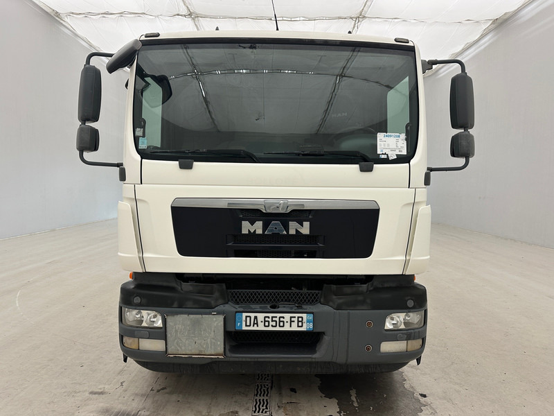 MAN TGM 26.340 - 6x2 - Camion citerne: photos 2 MAN TGM 26.340 - 6x2 - Camion citerne: photos 2