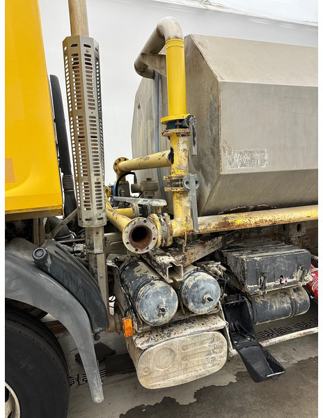 Camion citerne Renault Kerax 320 DCi - 6x4: photos 10