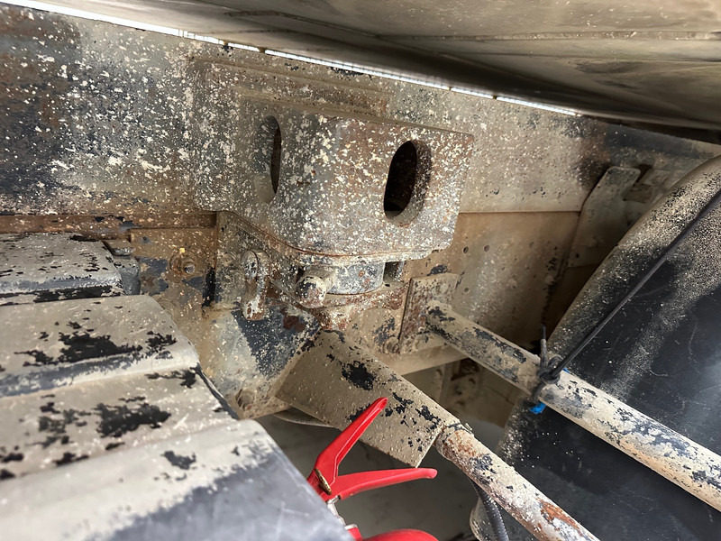 Camion citerne Renault Kerax 320 DCi - 6x4: photos 9