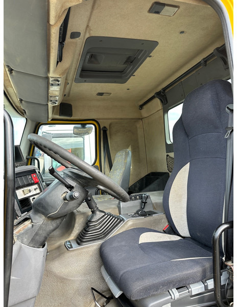 Camion citerne Renault Kerax 320 DCi - 6x4: photos 12