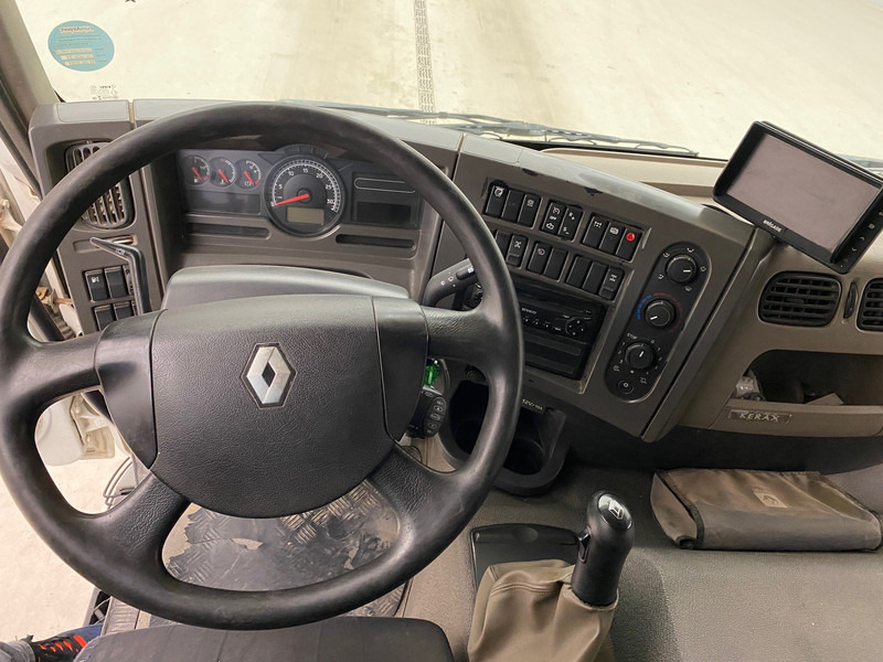 Photo d'intérieur 3: Camion benne Renault Kerax 410 - 8x4