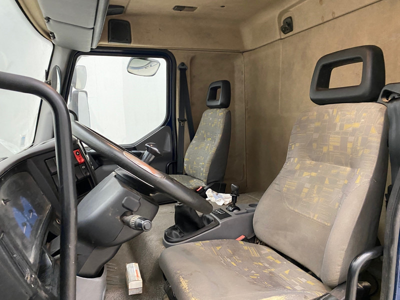 Camion fourgon Renault Midlum 220 DCi: photos 9