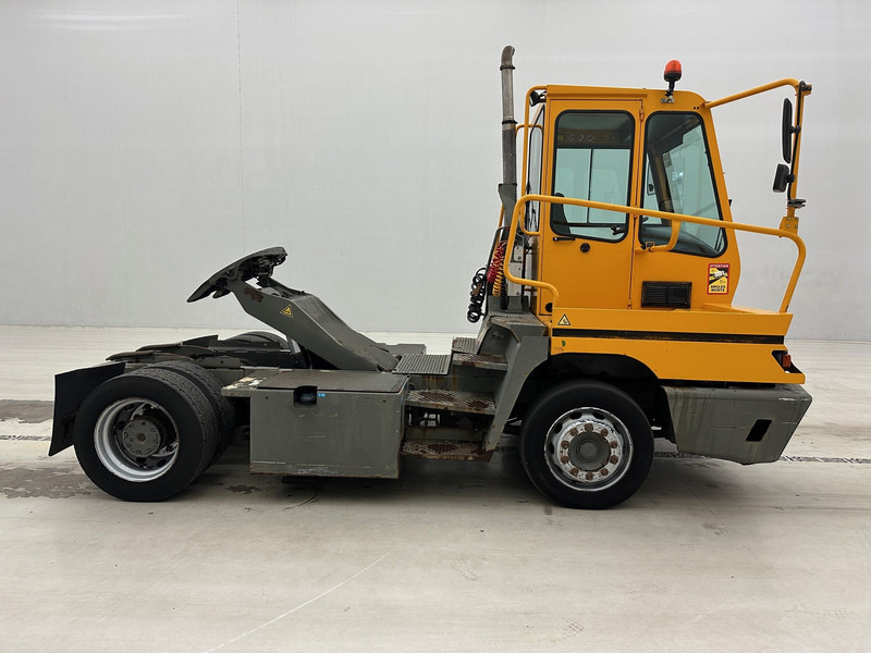 Terberg Terminal tractor* - Tracteur routier: photos 4 Terberg Terminal tractor* - Tracteur routier: photos 4