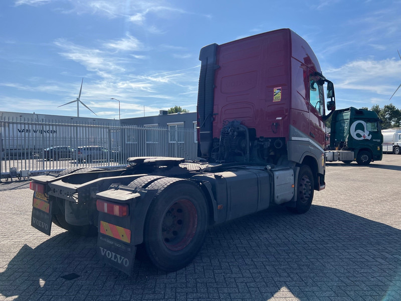 Volvo FH13.420 Globetrotter - ADR - Tracteur routier: photos 4 Volvo FH13.420 Globetrotter - ADR - Tracteur routier: photos 4