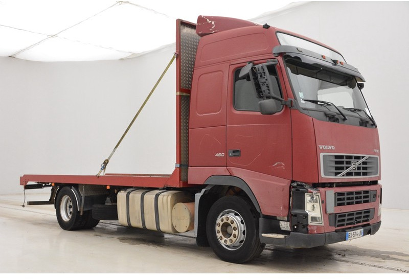Volvo FH12.460 Globetrotter - Camion plateau: photos 3 Volvo FH12.460 Globetrotter - Camion plateau: photos 3