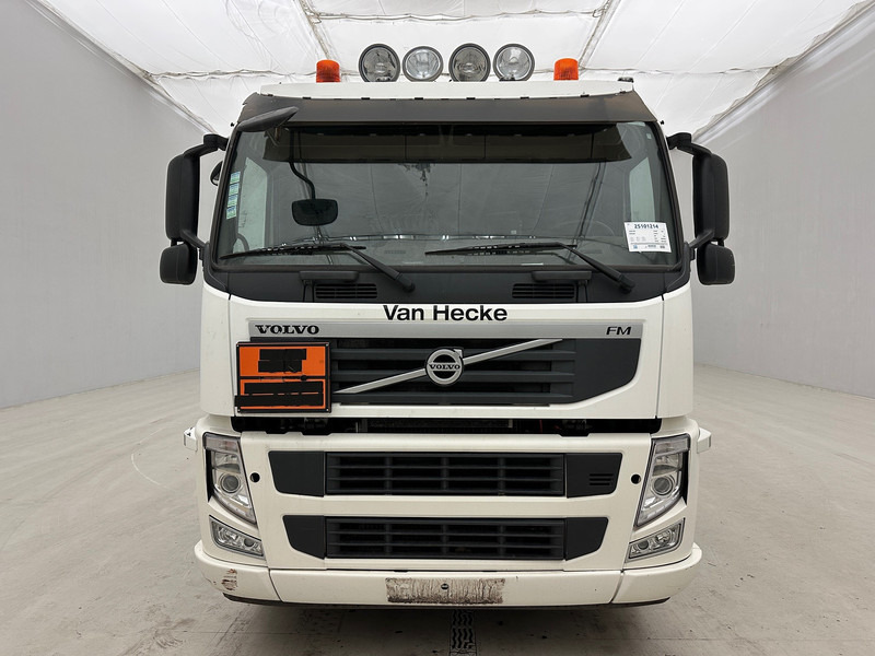 Volvo FM 300 - 6x2 - Camion citerne: photos 2 Volvo FM 300 - 6x2 - Camion citerne: photos 2