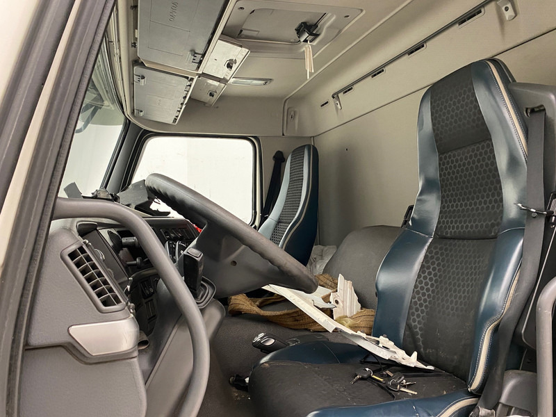 Camion frigorifique Volvo FM 330: photos 13