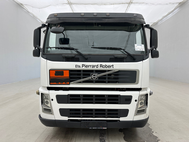 Volvo FM400 - Camion citerne: photos 2 Volvo FM400 - Camion citerne: photos 2