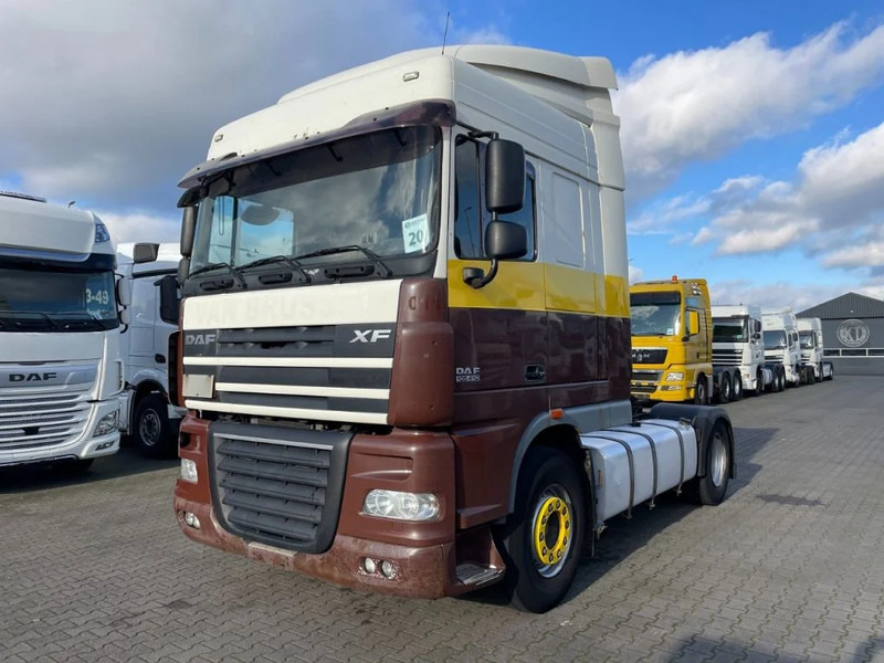 DAF XF 105.410 Spacecab Euro 5 - Tracteur routier: photos 1 DAF XF 105.410 Spacecab Euro 5 - Tracteur routier: photos 1