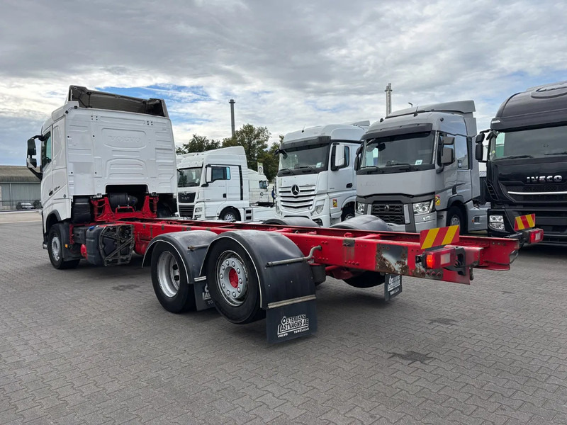 Volvo FH 500 6X2 Euro 6 - Châssis cabine: photos 3 Volvo FH 500 6X2 Euro 6 - Châssis cabine: photos 3