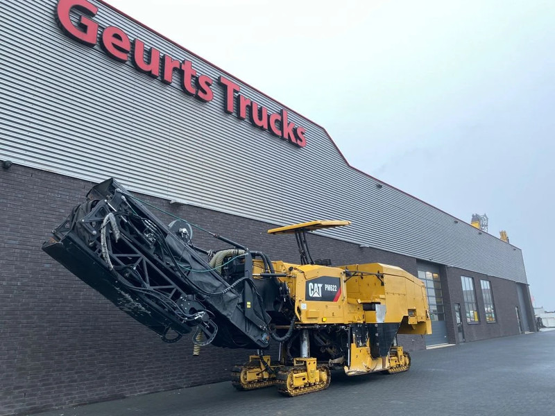 Caterpillar PM622 CRAWLER PROFILER/ASFALTFREESMACHINE/ASPHALTFRÄSEN-MASCHINE - Travaux routiers: photos 3 Caterpillar PM622 CRAWLER PROFILER/ASFALTFREESMACHINE/ASPHALTFRÄSEN-MASCHINE - Travaux routiers: photos 3
