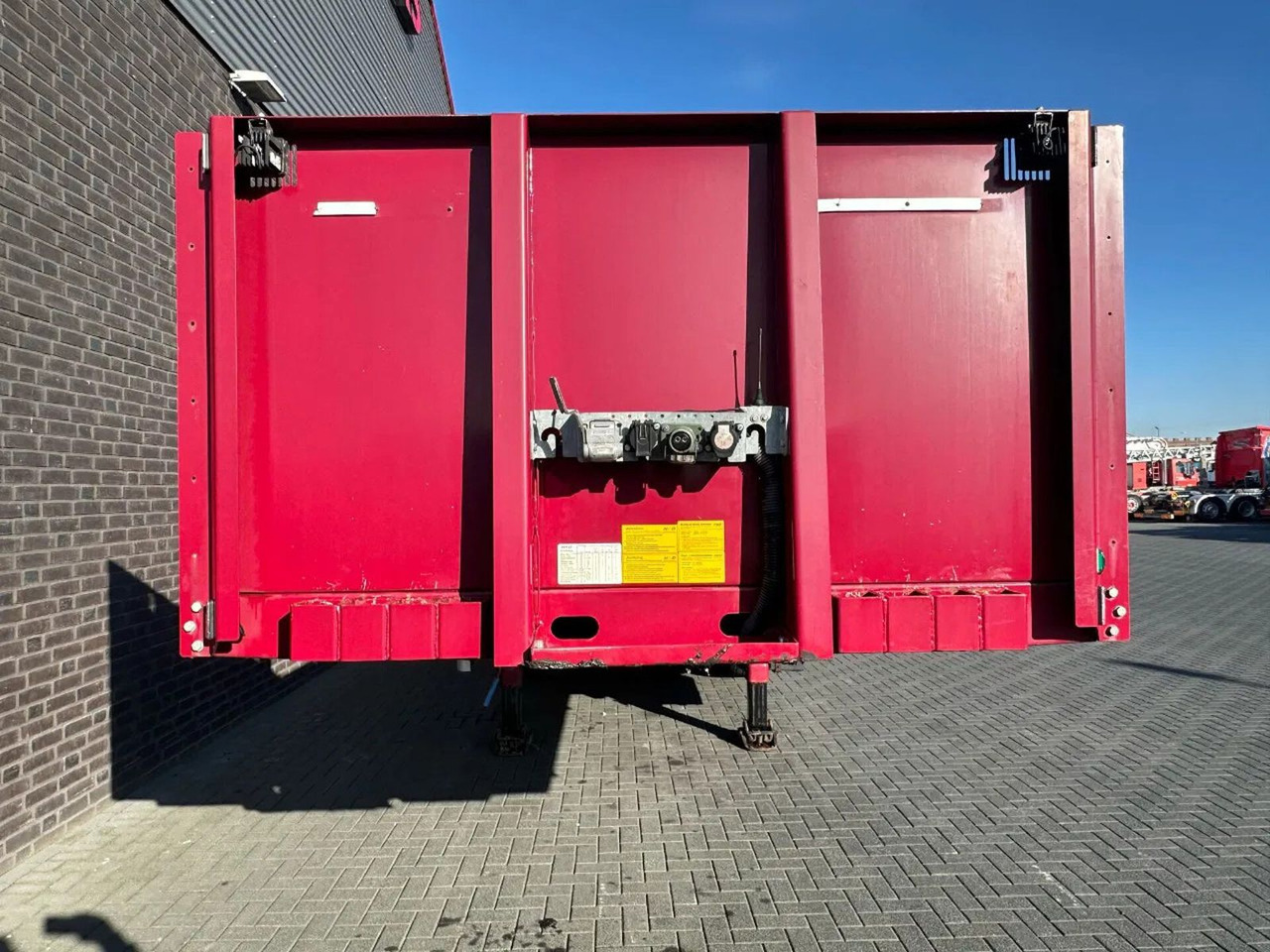 HRD SPLB 4 N. BALLAST TRAILER, 3E EN 4E ASSEN GESTUU - Semi-remorque plateau: photos 4 HRD SPLB 4 N. BALLAST TRAILER, 3E EN 4E ASSEN GESTUU - Semi-remorque plateau: photos 4