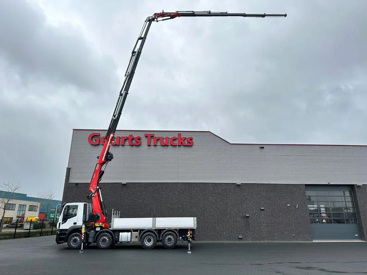 Iveco Stralis 480 X-WAY 8X2 + FASSI 545RA.2.26 + JIB L - Camion grue: photos 4 Iveco Stralis 480 X-WAY 8X2 + FASSI 545RA.2.26 + JIB L - Camion grue: photos 4
