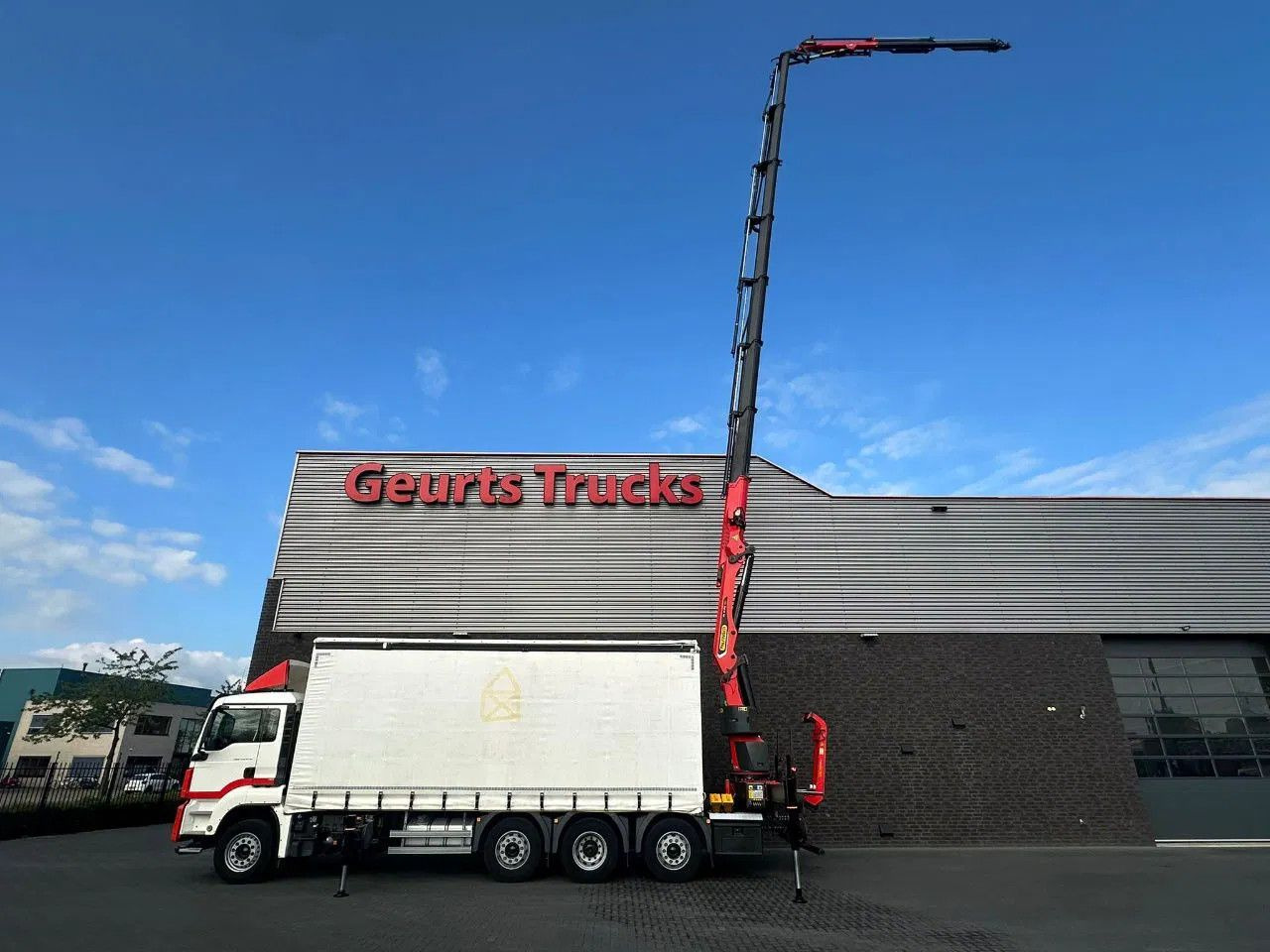 MAN TGS 35.470 8X2 SCHUIFZEIL MET PALFINGER PK37.002 - Camion grue: photos 5 MAN TGS 35.470 8X2 SCHUIFZEIL MET PALFINGER PK37.002 - Camion grue: photos 5