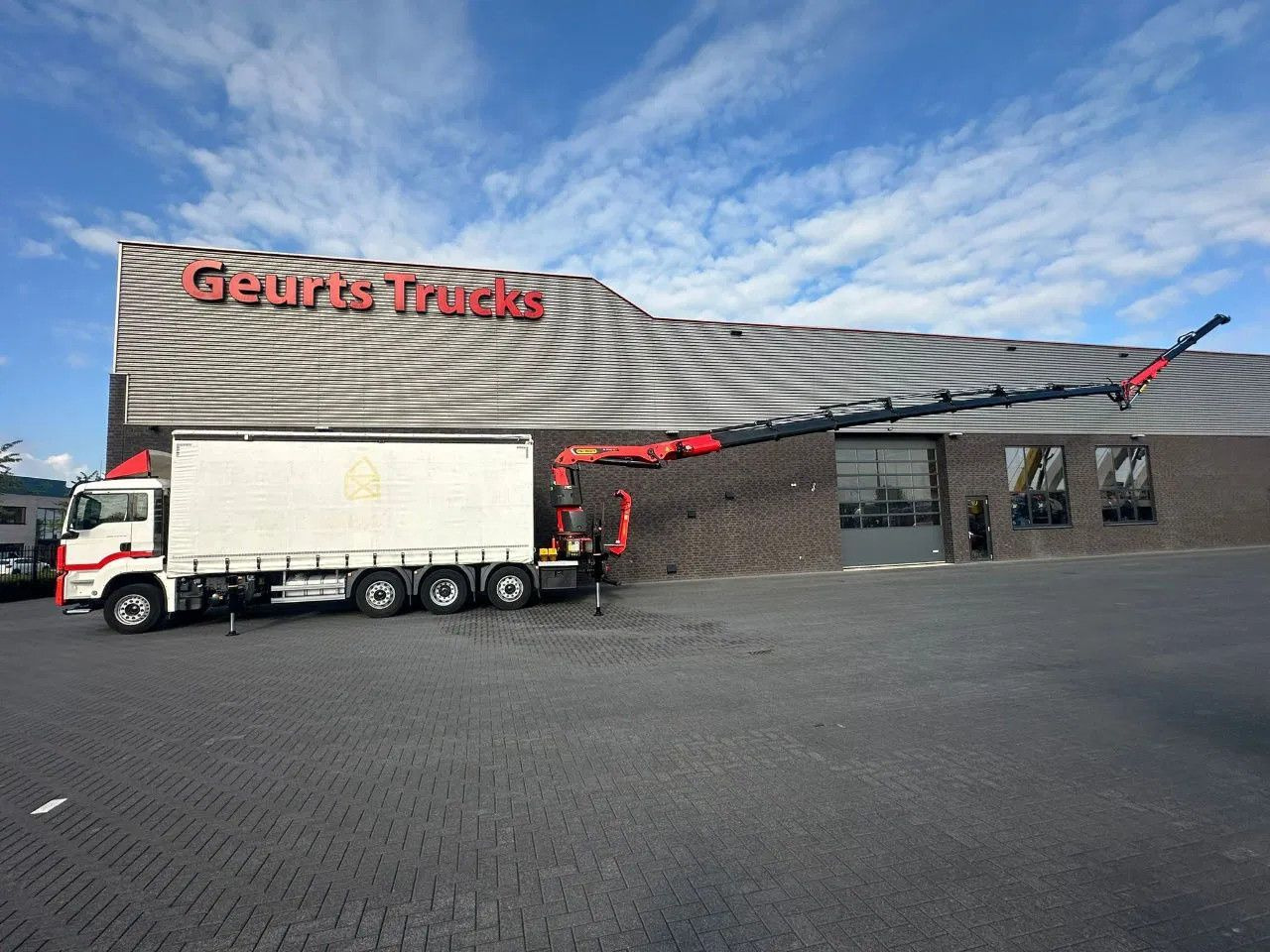 MAN TGS 35.470 8X2 SCHUIFZEIL MET PALFINGER PK37.002 - Camion grue: photos 4 MAN TGS 35.470 8X2 SCHUIFZEIL MET PALFINGER PK37.002 - Camion grue: photos 4