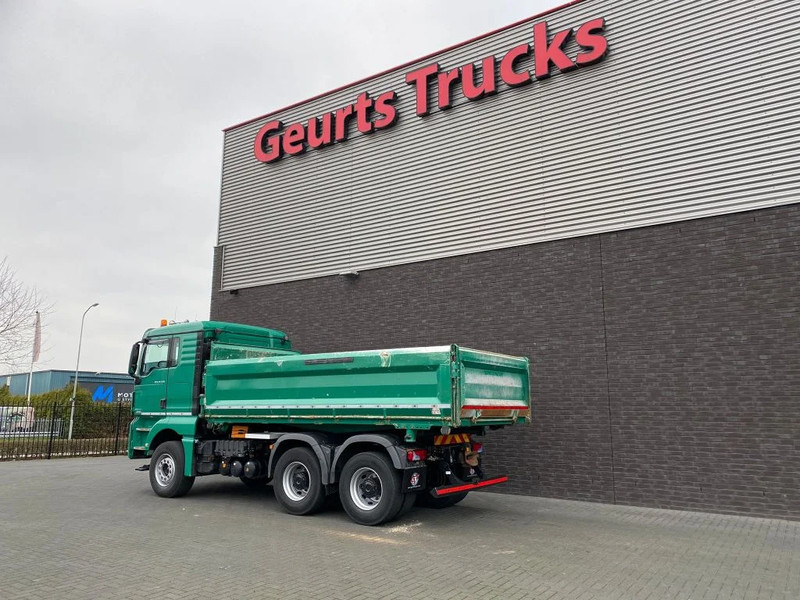 Crédit-bail de MAN TGX 26.560 6X4 BB + 3 ZIJDIGE KIPPER/TIPPER BORD MATIC MAN TGX 26.560 6X4 BB + 3 ZIJDIGE KIPPER/TIPPER BORD MATIC: photos 8 Crédit-bail de MAN TGX 26.560 6X4 BB + 3 ZIJDIGE KIPPER/TIPPER BORD MATIC MAN TGX 26.560 6X4 BB + 3 ZIJDIGE KIPPER/TIPPER BORD MATIC: photos 8
